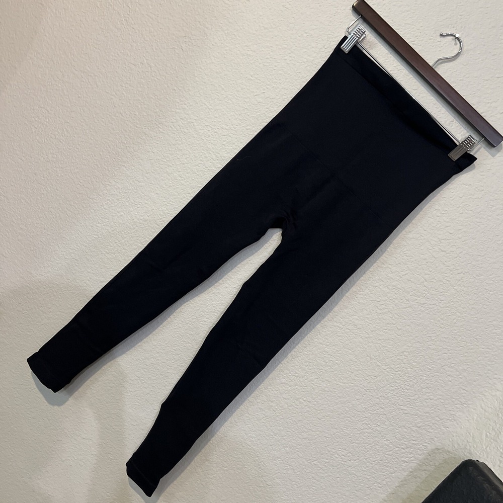 SPANX Look at Me Now Hi-rise BLACK Seamless Leggings MEDIUM. 22" Inseam.